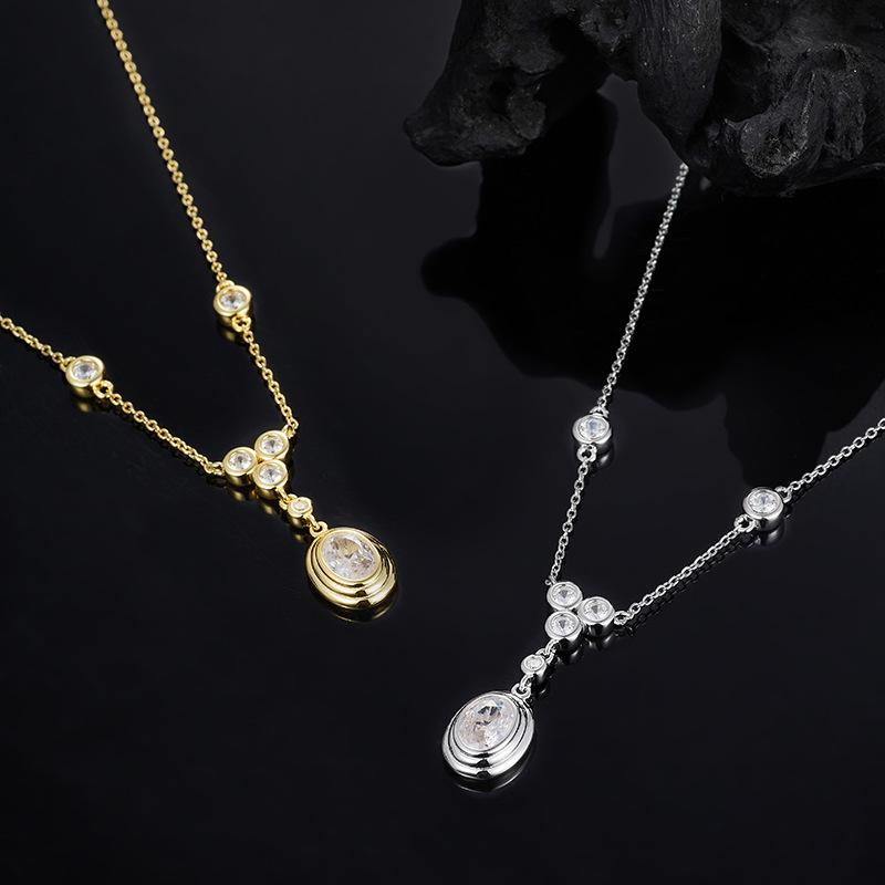 Elegant 925 Silver Clavicle Chain: High-End Moissanite Necklace, Non-Fading, Hot-Selling Women's Jewelry