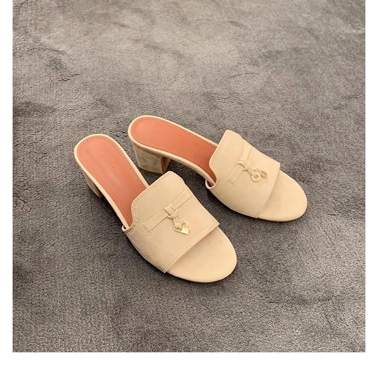 

Sheepskin~ Small gold buckle leather one-word high-heeled slippers women s summer wear French fringed thick-heeled open-toed cool slippers 34