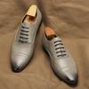 Neue Herren-Kleiderschuhe Spitz zulaufend Retro Designer Leder Freizeitschuhe Mode Hochzeitsschuhe