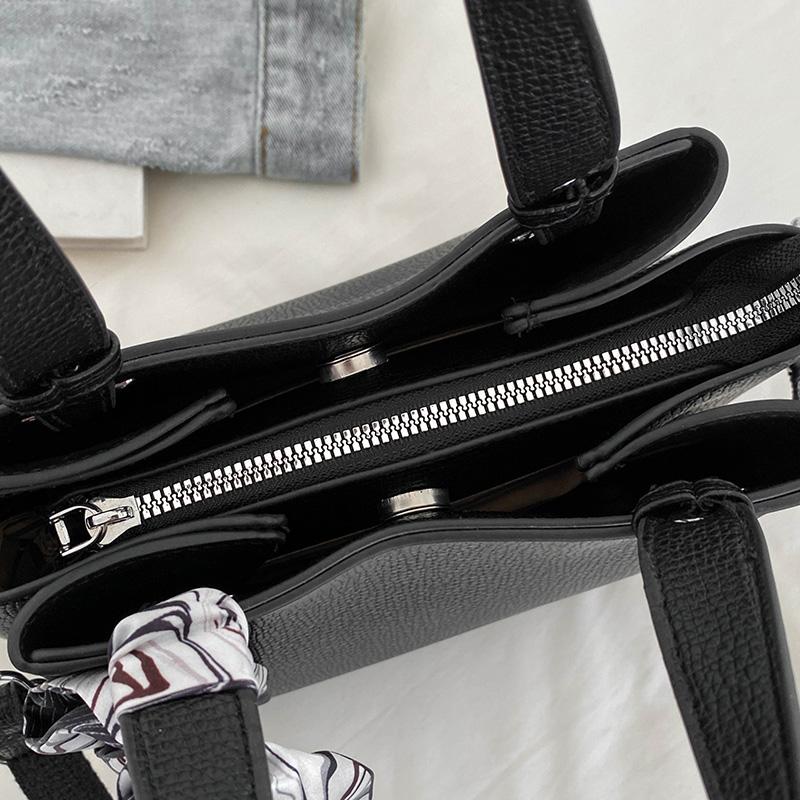 PU Women's Handbag Crossbody Bag Commuter Tote Bag