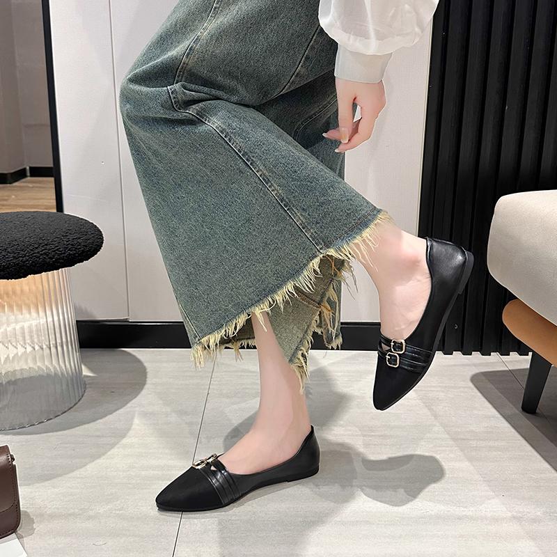 Fashion 2024 Spring and Autumn Fashionable Buckle Design Shallow Mouth Low-top Shoes Pointed Toe Elegant Women's Metal Decorated Shoes
