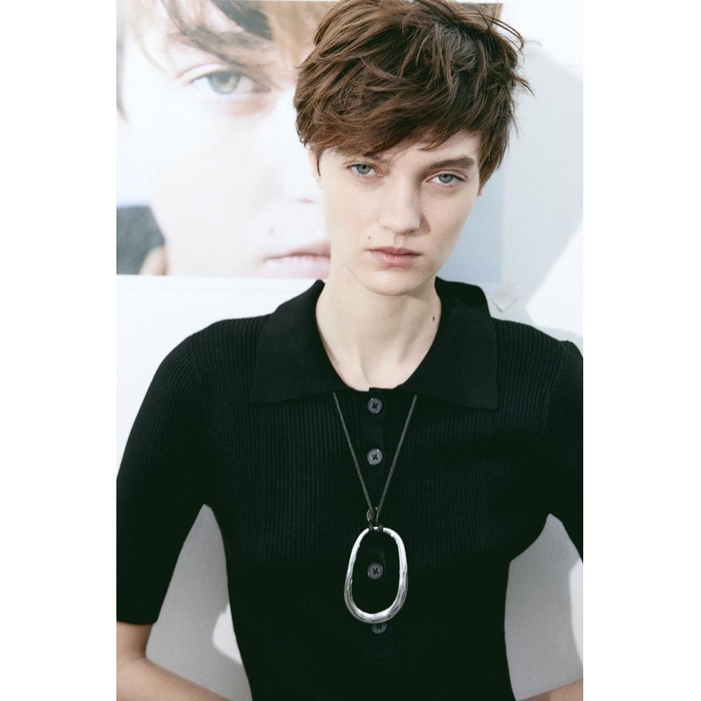 

Платье с воротником в рубчик HM, черное