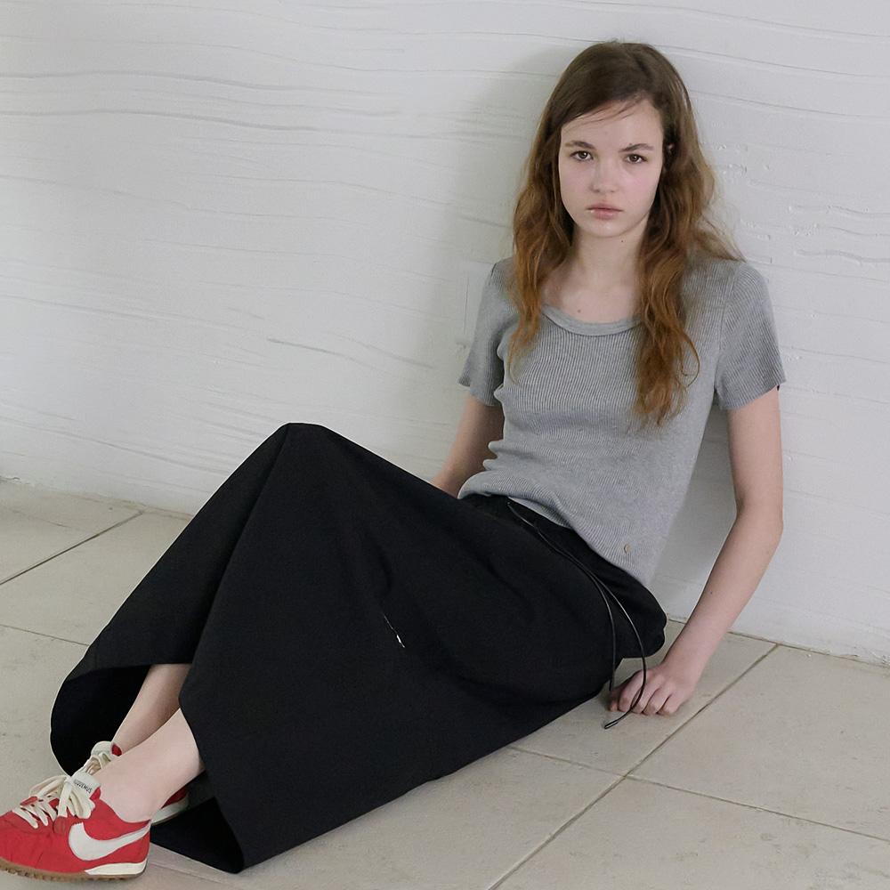 Elssibeui Scoop Neck Rib Knit Top_Gray