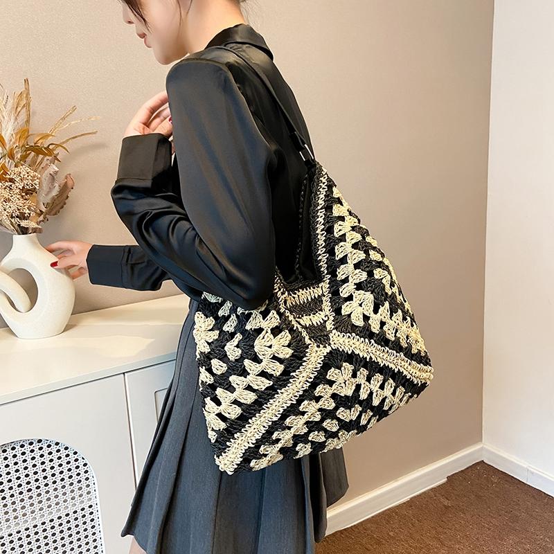 Fashi Straw Ctrasting Colors Large Capacity Shoulder Bags 2026 High Quality Versatile Sweet Bags Seaside Vacati Beach Bags