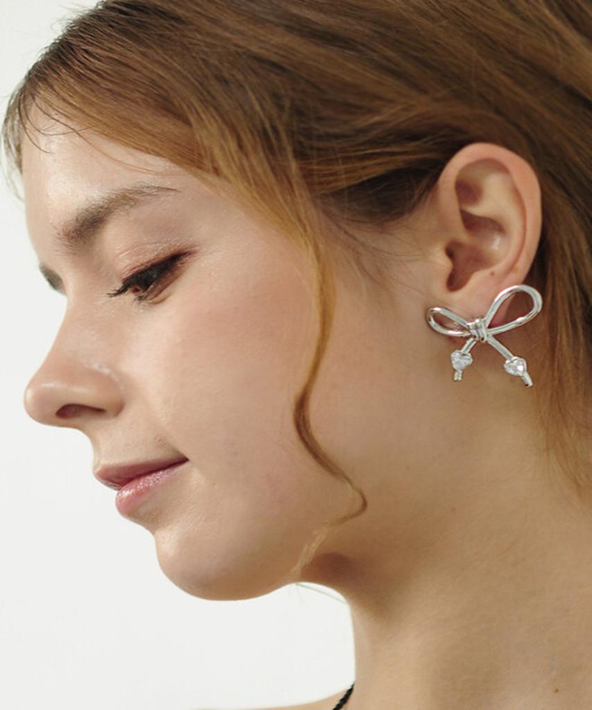 Zoena Riribbon Earring