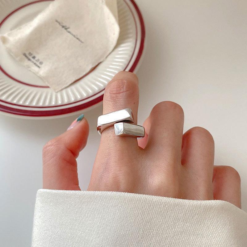 Women's Geometric Square Crossover Ring In S925 Silver: Fashionable, Versatile, Hip Hop Style, Adjustable Open Design for Index Finger.