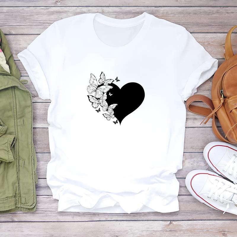 Short-sleeve summer T-shirt for women, stylish and trendy with cute printed designs.
