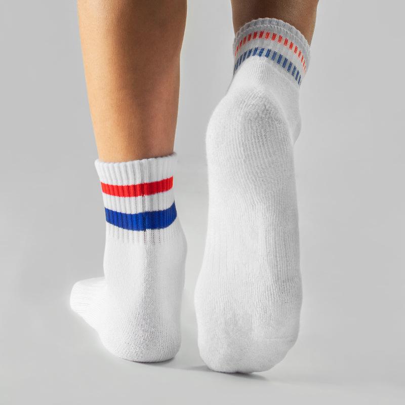 Men's Mid-Calf Striped Academy Style Cotton Socks for Autumn/Winter Sports