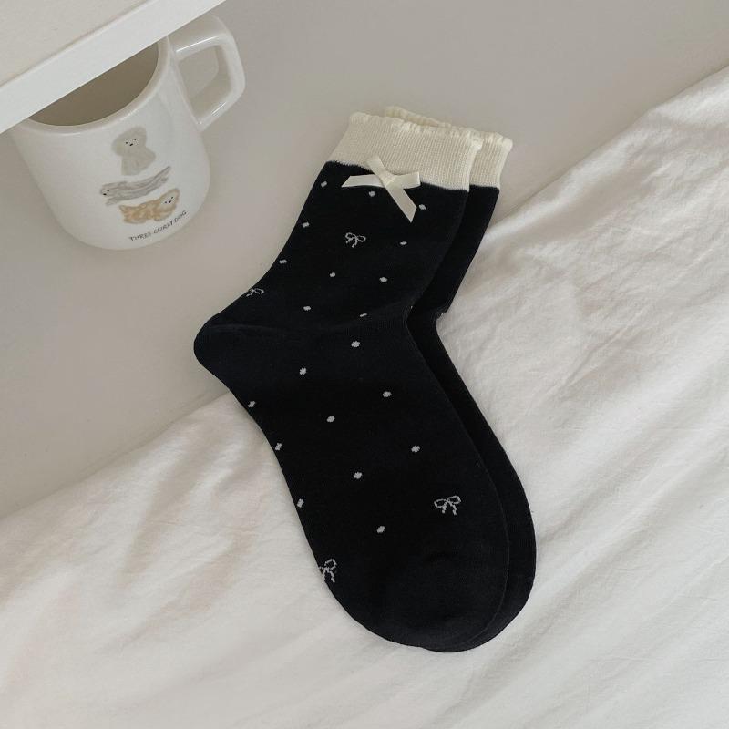 Autumn and Winter Heart-shaped Bow Socks for Women, Pure Cotton, Personalized and Retro Lace Boneless Mid-calf Socks