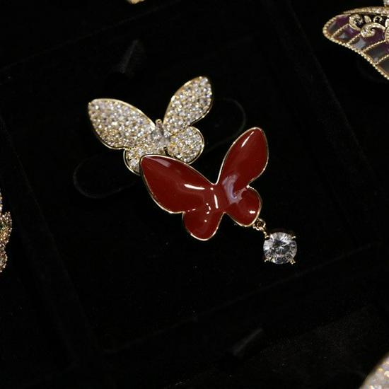 Bo Xin Yun High-End Butterfly Brooch with Red Cubic Zirconia for Women s Coats and Suits