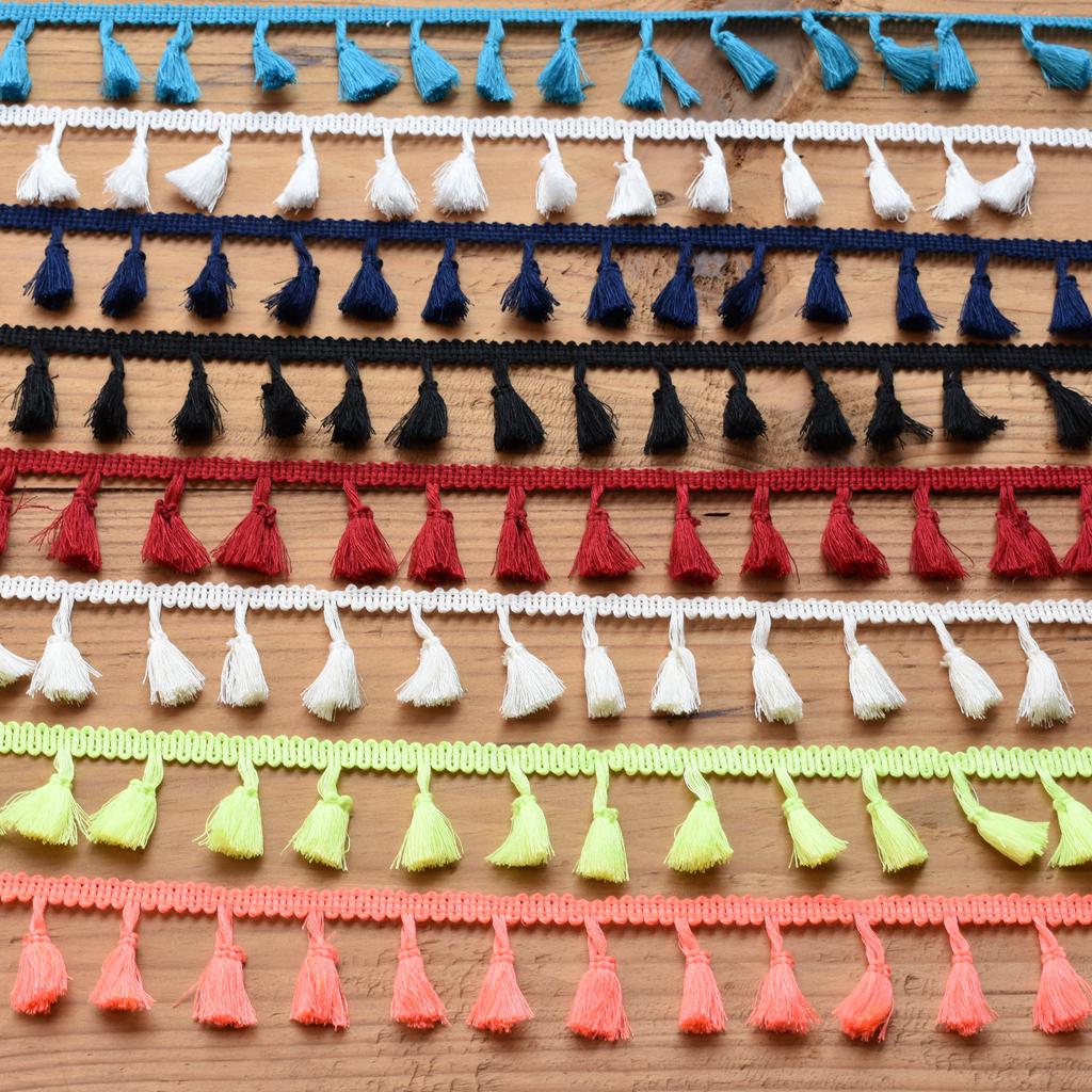 10 yardová krajka se střapcem, šířka 3 cm šicí třásně střapec lemování krajka šňůrka pletená flitr kamínková stuha