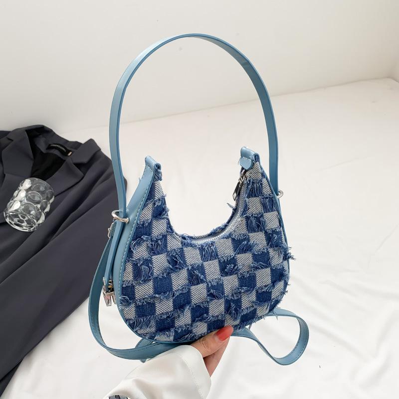 

Personalized foreign style shoulder armpit bag 2025 new retro denim small satchel simple plaid casual handbag світло-синій колір