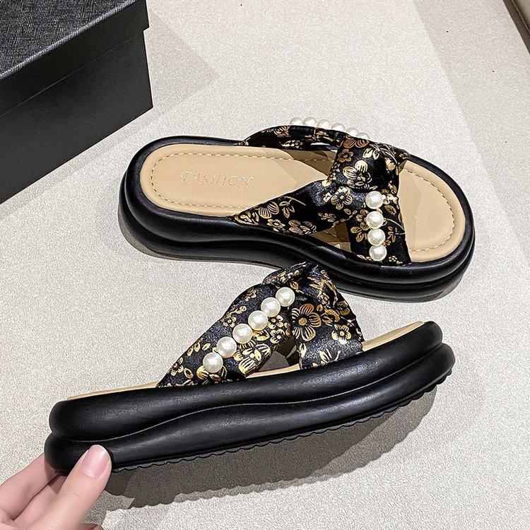 Internet Celebrity Thick Bottom Color Cross Pearl Slippers Women 2025 New Summer Wear Non-slip Casual Beach One-word
