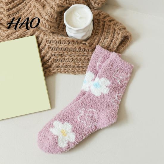 Warmth Retaining Sleep Socks Coral Fleece for Women, Soft Thermal Crew with Non-Binding Plush Footwear Top, Fuzzy Cute Prints Autumn Winter Velvet