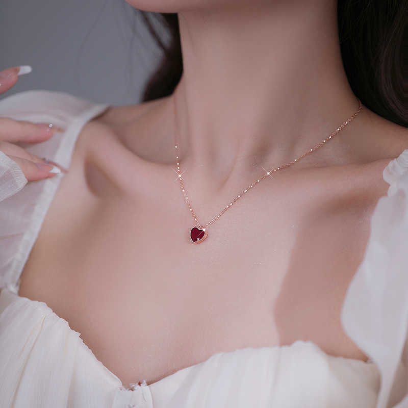 Love Agate Necklace Female Niche Exquisite Fashion Light Luxury High-End Design Heart-Shaped Pendant Female Premium