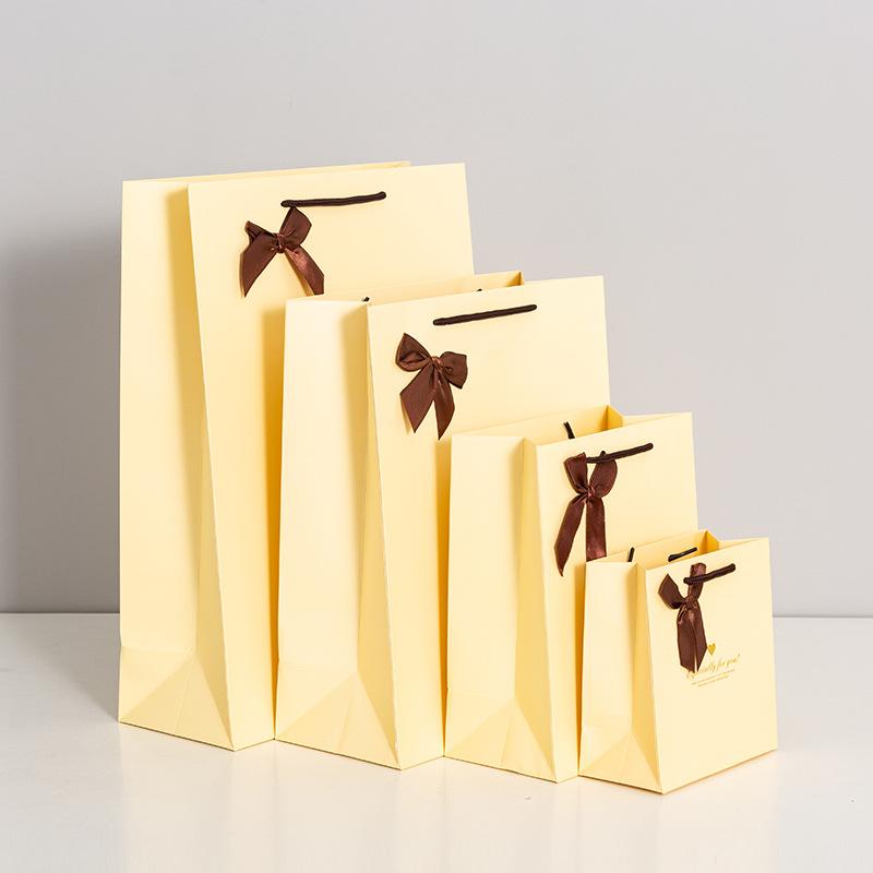 20pcs High End Hot Stamping Thicken Bow Handbag Wedding Birthday Party Gift Bags Golden Clothing Store Packaging Paper Pouches Red Shopping Pockets