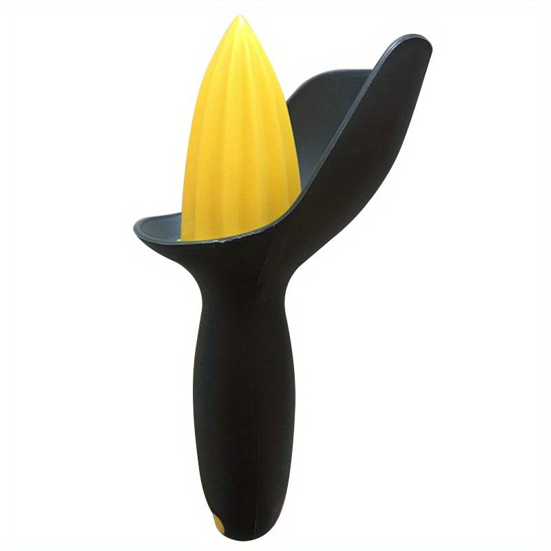 Manual Citrus Juicer , Compact Plastic Squeezer for Oranges, Lemons , Limes, Easy To Use Kitchen Gadget for Fresh Juice Extraction