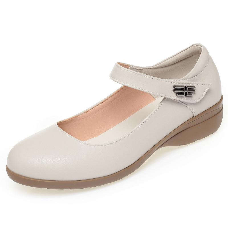 

Spring and autumn new women s shoes leather single shoes soft sole nurse shoes flat sole soft surface large size middle-aged and elderly mother shoes 41