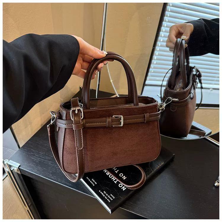 

Retro Suede Crossbody Bag Women s Handbag Faionable Small Square Bag Casual Sle Single Oulder Strap Soft PU Material