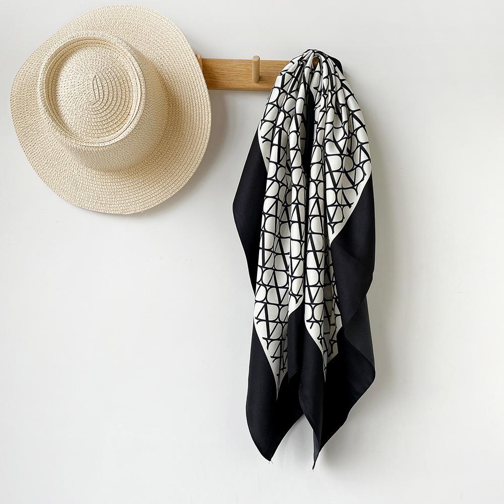 New Spring Style Silk Scarf Korean Printed Scarf Twill Large Square Scarf High-end Shawl Sun Protection Travel Headscarf for Women