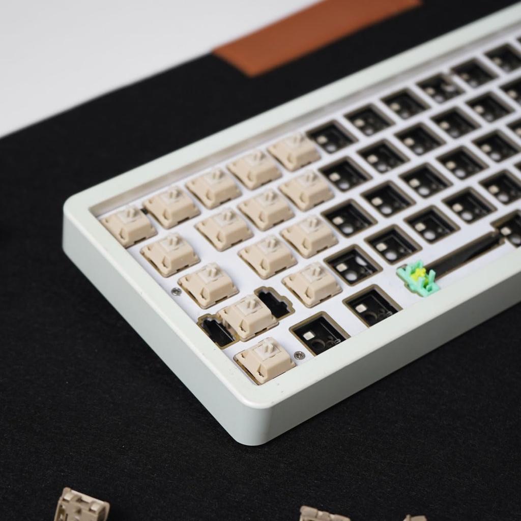 SUEHIODHY Liniowy przełącznik mechaniczny do klawiatury Nasmarowany 30 sztuk 5-pinowe przełączniki liniowe do mechanicznego zestawu klawiatury gamingowej,