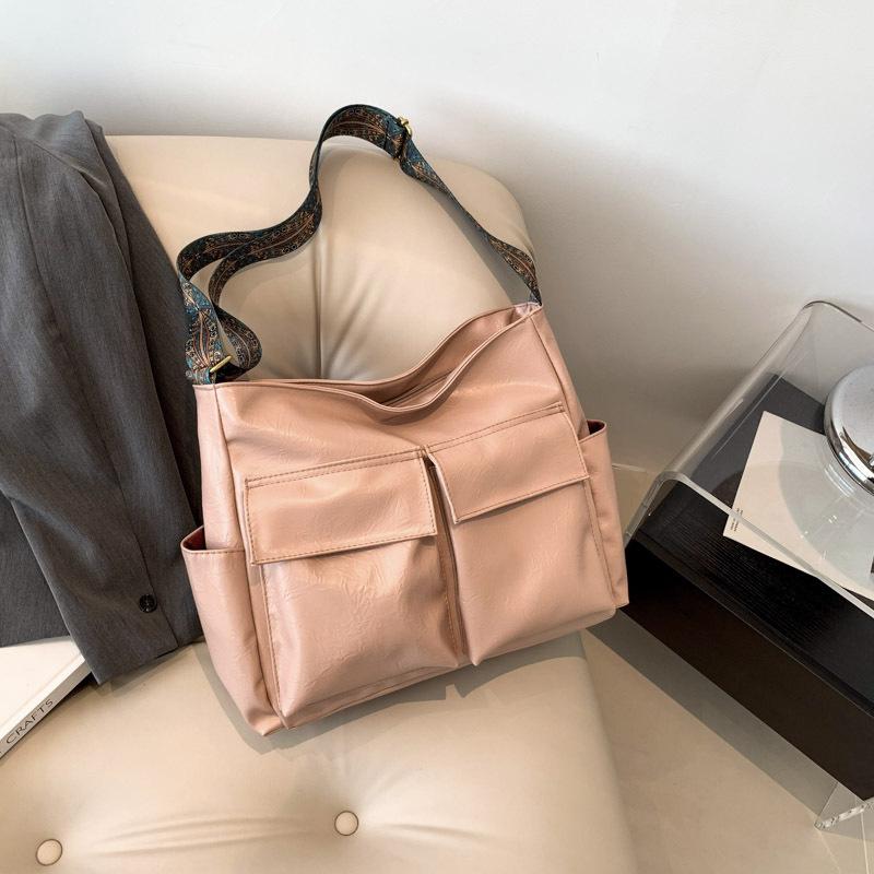 Commuter Large Capacity Tote Bag 2025 New Retro Shoulder Bag Trendy Portable Messenger Bag