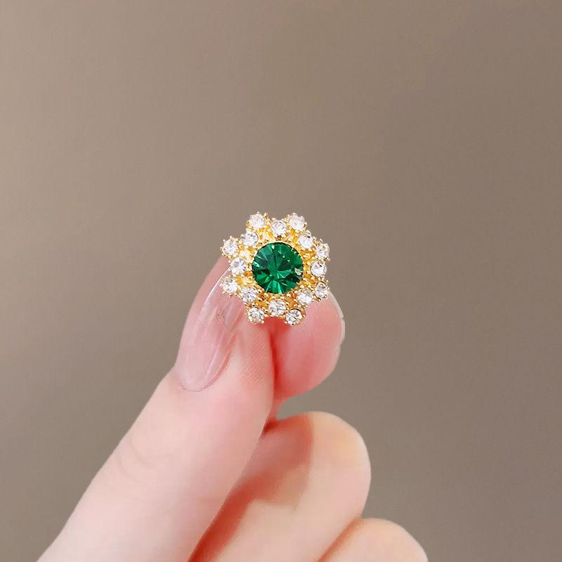 Elegant Pearl Brooch - High-End Minimalist Clothing Accessory