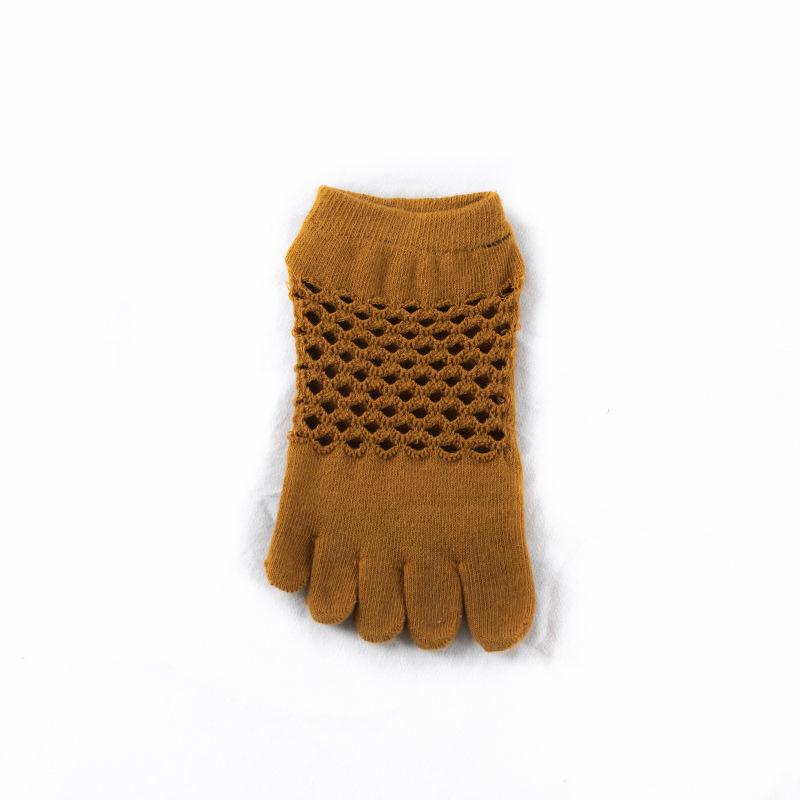 Breathable Mesh Five-Finger Yoga Pilates Socks for All Seasons