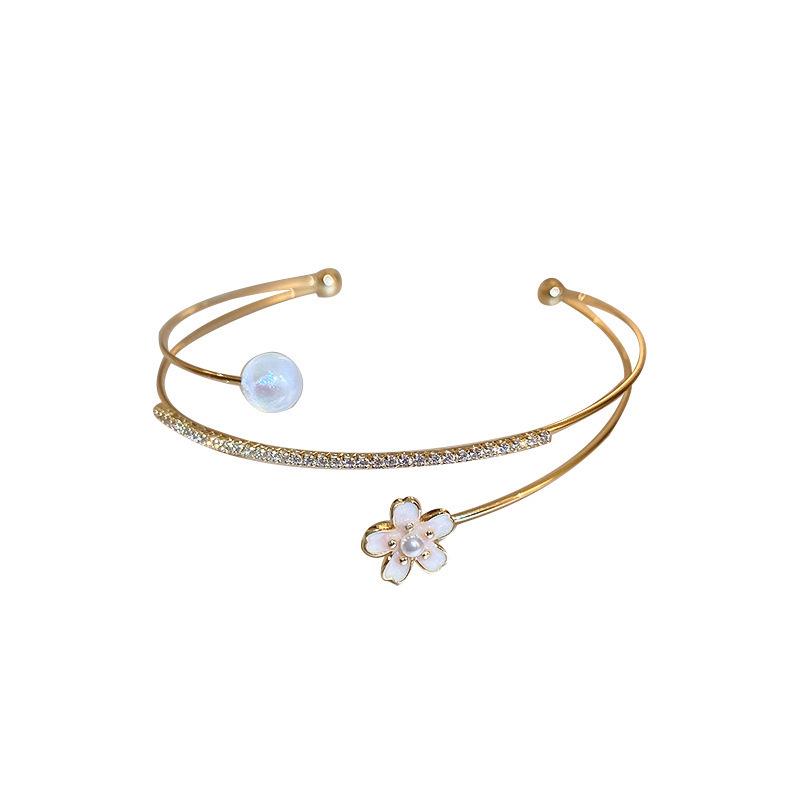 European & American Rhinestone Round Buckle Retro Bracelet – Korean Ins Niche Design, Light Luxury for Women