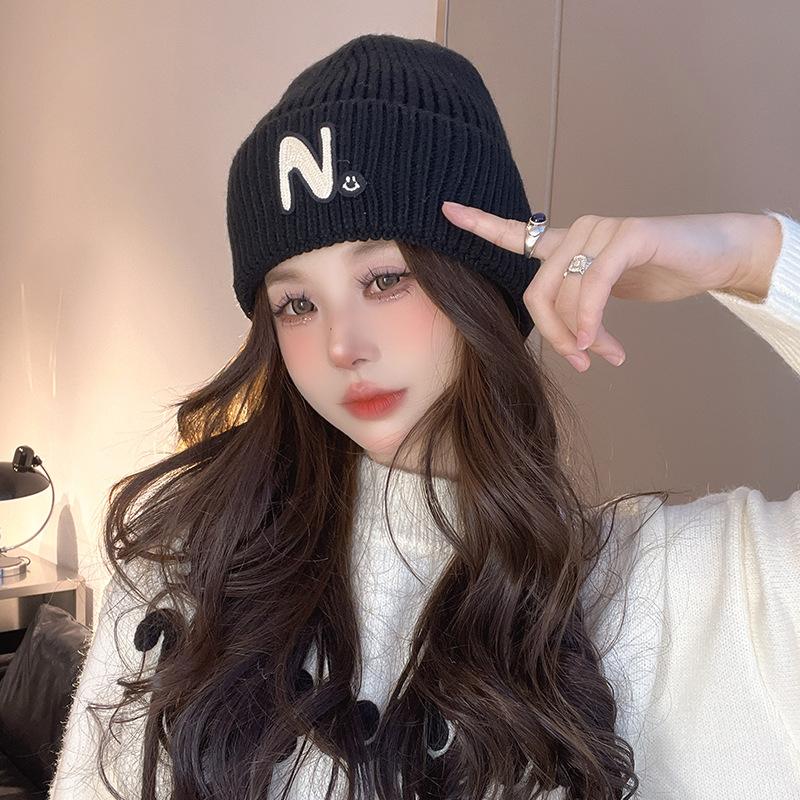 Women's Autumn and Winter New Dopamine Wool Hat Korean Versatile Knitted Hat Student Outdoor Warm Face Showing Small Cold Hat