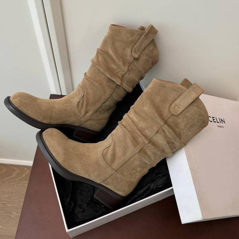 Autumn and Winter Women's Leather Boots Medium Heel Large Size Women's Boots Versatile Leather Martin Boots Sleeve New Round Head Medium Boots Women