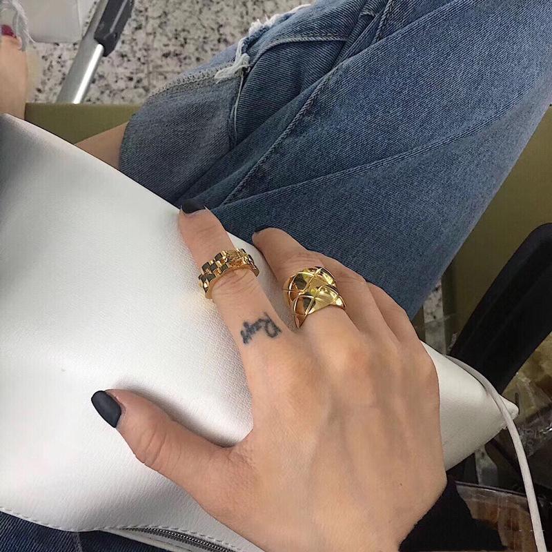 

Кольцо в полоску с ромбом, широкая версия для мужских и женских пар.