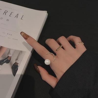 Koreanisches Luxus-Perlenring-Set: Trendiges minimalistisches Design für Frauen