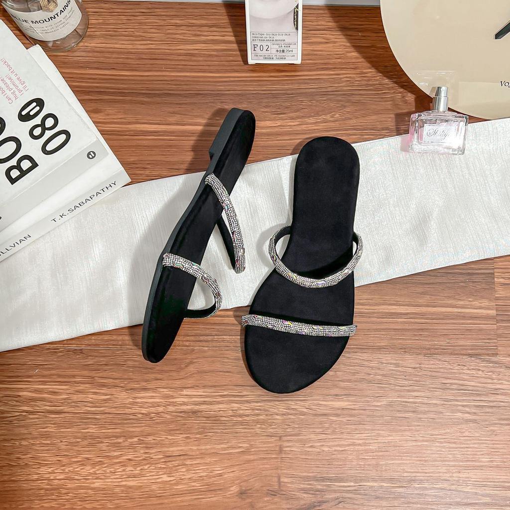 Fairy wind flat bottom cool slippers female outer wear high sense sparkling rhinestones word with sandals female fashion 2025 summer