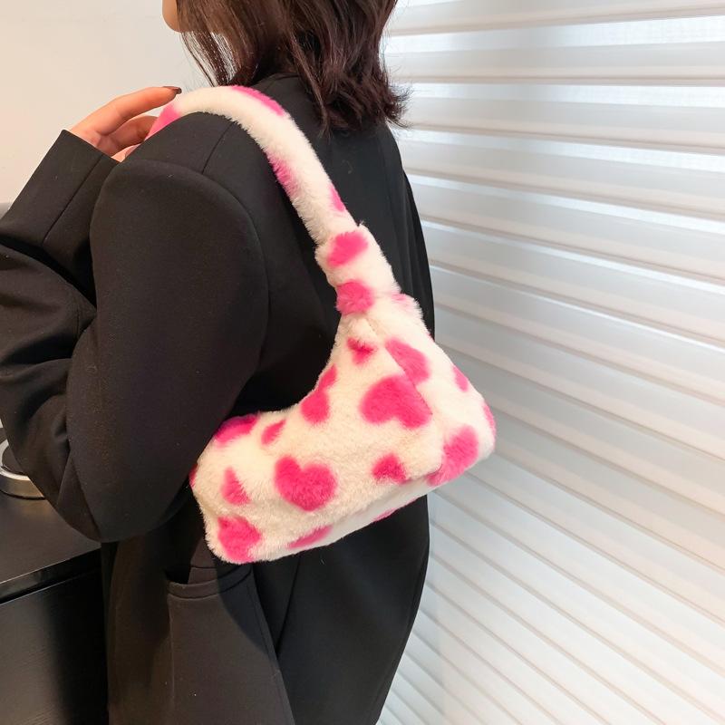 Plush Stylish Womens Handbag 2023 Spring Trendy Heart Shaped Tote Bag Casual