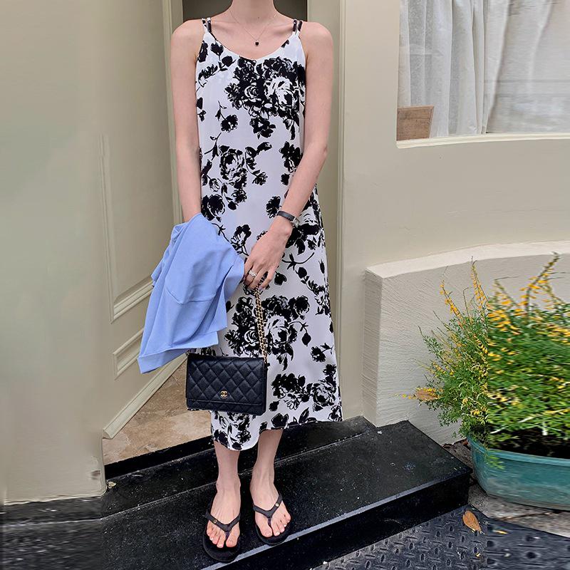 

Luxury Satin Floral Camisole Dress with Ink Wash Print - 2024 Summer Fashionable Niche Design L (85-100 lbs)