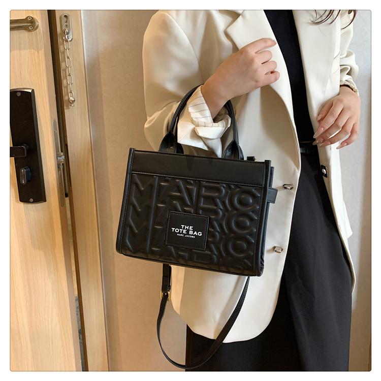 New Tote Bag Niche Versatile Large-capacity High-end Printed Women's Bag Shoulder Bag Messenger Bag Bag