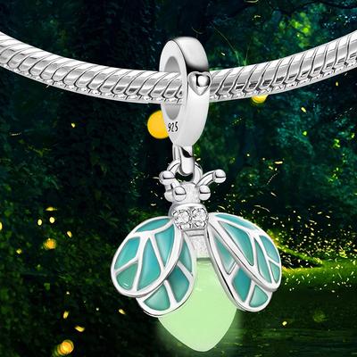 Leuchtender Glühwürmchen-Anhänger aus Kupfer – ideal zum Selbermachen von Armbändern und Halsketten. Hochwertiges Schmuckgeschenk.