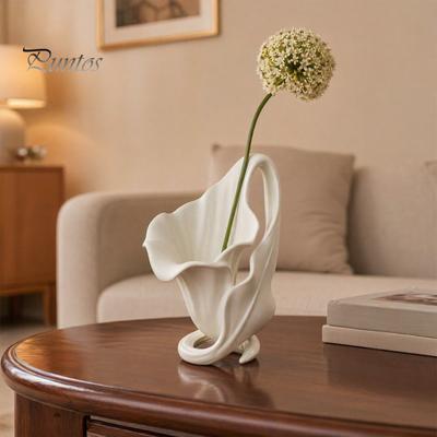 Modern Estetisk Vas för Blommor 3D-printad Kalla Lilja Prydnad, Elegant Matt Off-White Blomsterhållare med Stabil Spiral Abstrakt Keramiklook Bas,