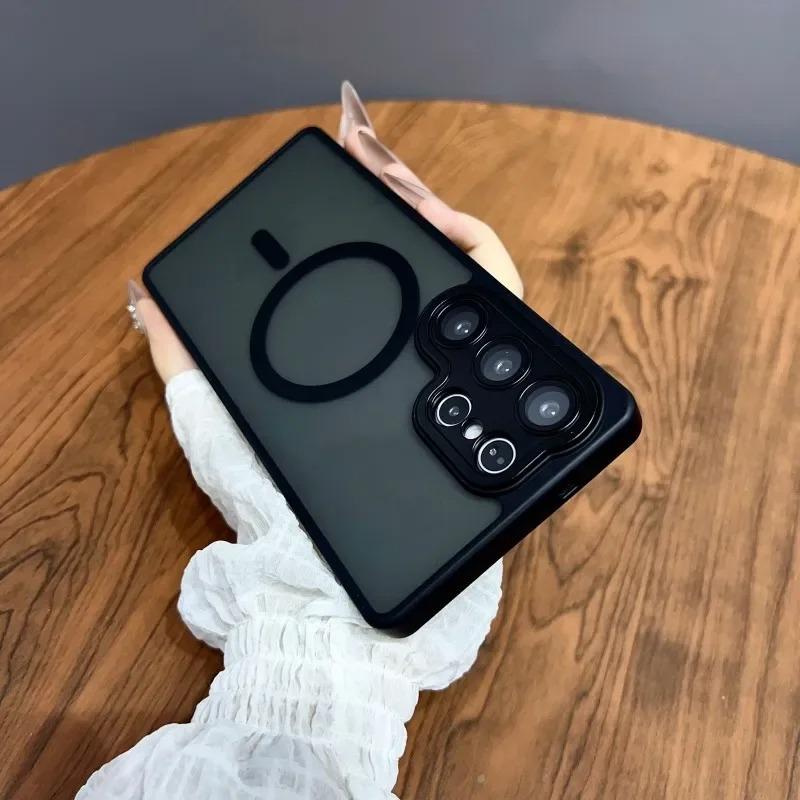 Suitable for Samsung S25 Ultra Matte Skin Sensitive Magnetic Suction Phone Case S24FE with Lens Film S23Plus Protective Case