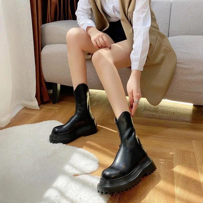 Thick-soled boots women's 2025 new height-increasing versatile rear zipper short boots small boots but knee knight boots