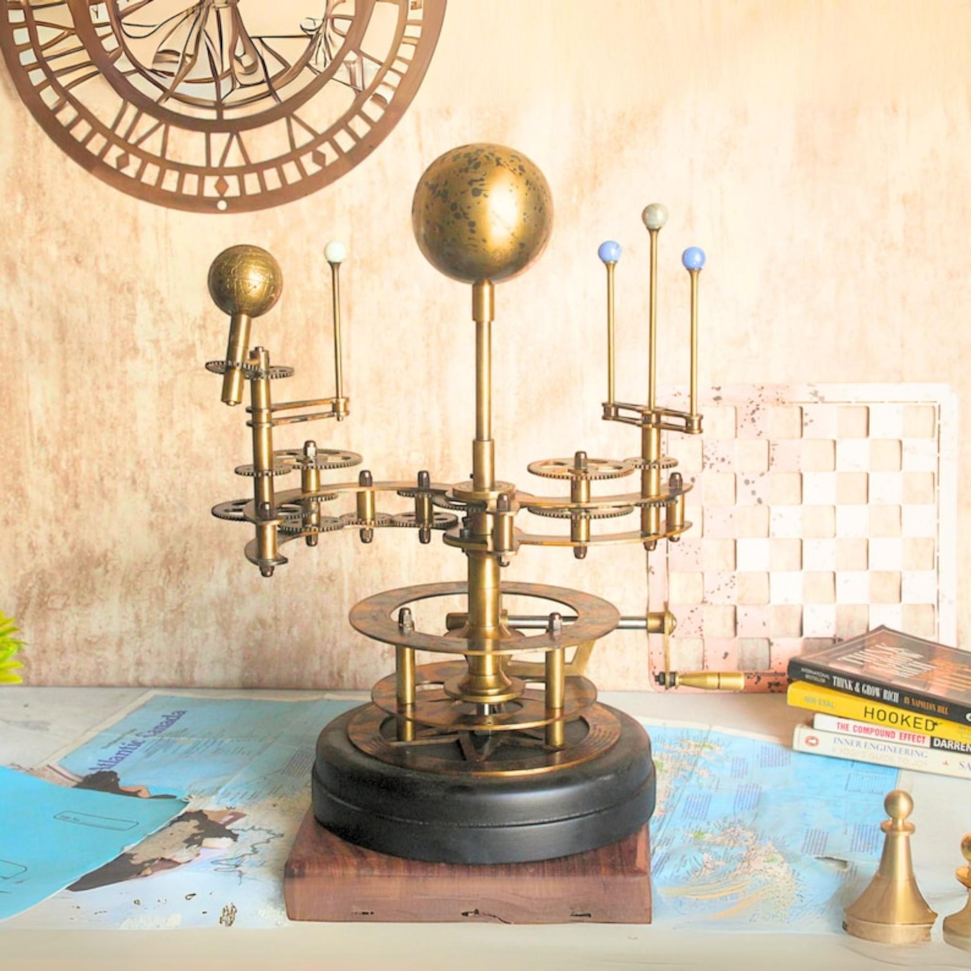 

Модель солнечной системы в деревенском стиле стимпанк, полностью функциональная, теллурий, небесный подарок для любителей астронавтики, антикварный подарок для планетария
