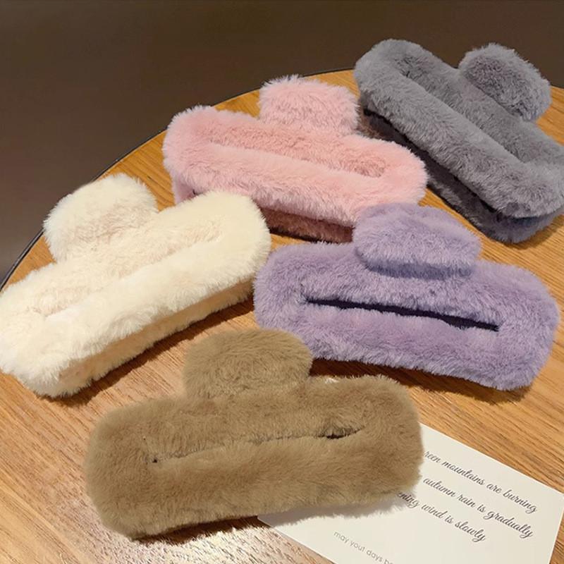 Korean Large Square Plush Hair Clip for Women Fashion Temperament Shark Clip Barrettes Girl Headwear Hair Accessories