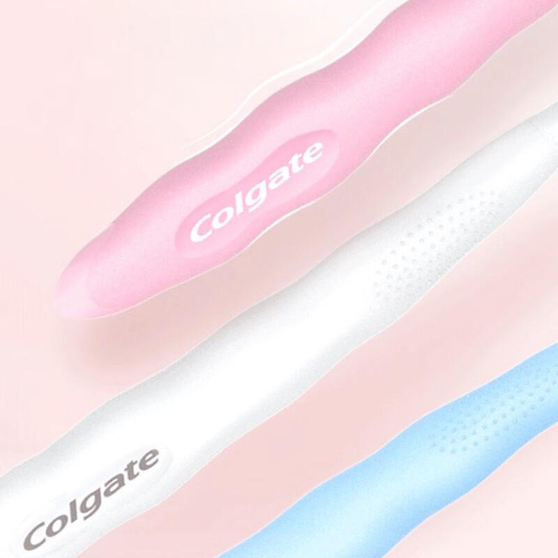 Colgate Charcoal Floss-Tip Toothbrush Twin Pack