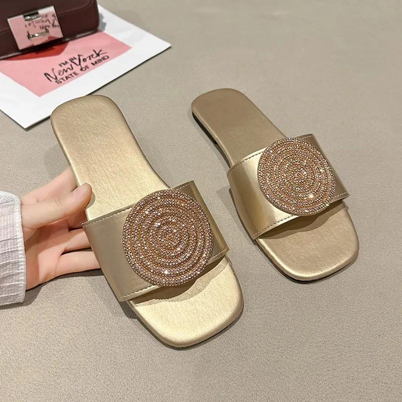 Fashion Summer New Women's Round Head Flat Soled Non-slip Slippers Woman Fashion Flowers Khaki Flats Sandals Female Zapatos De Mujer