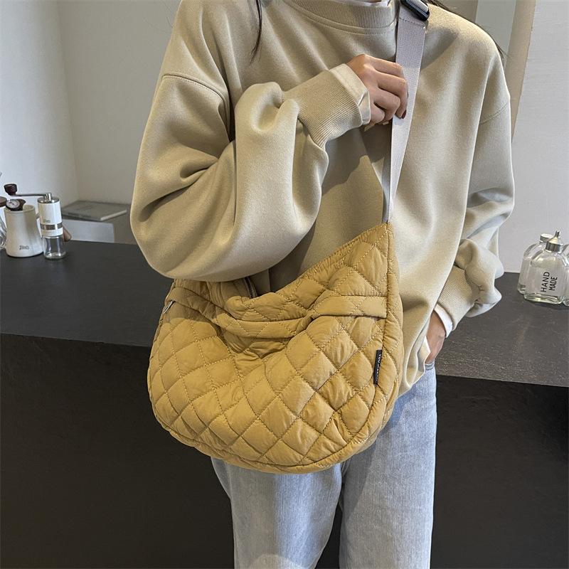 Retro Texture Shoulder Bag Fashi Versatile Rhombic Hobo Bag Leisure Commuter Small Fragrance Style Crossbody Bags