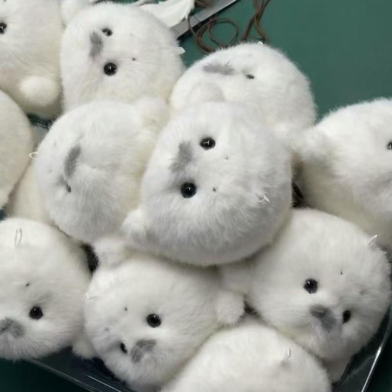 Stuffed Grey Seal Plush Keychain White Animal Cute Doll Keyring Soft Fashion Accessories for Backpacks