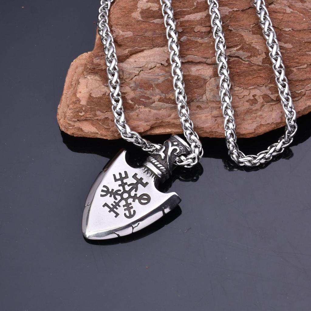 Męski naszyjnik ze stali nierdzewnej Viking Odin trójkątny kompas drogowskaz runiczny