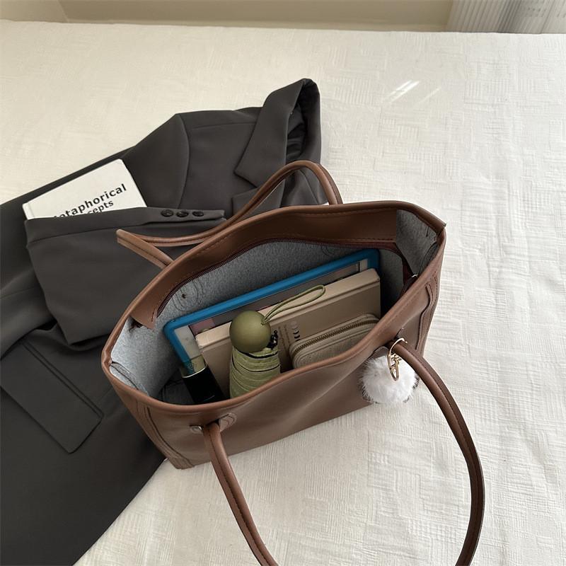 Retro Womens Oversized Tote Bag With Stitching Details And Internal Pouch For Commuting