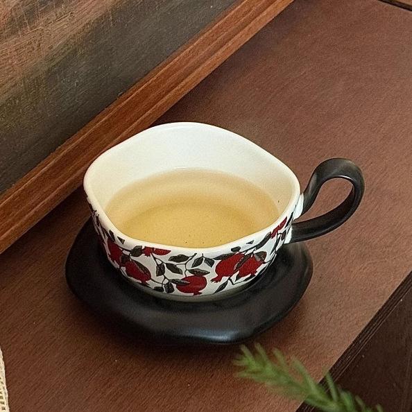 Kreatives Zuhause Im Französischen Retro Unterglasur Blume Kaffeetassen und Untertassen Antike Keramiktassen Nachmittagstee Geschenke